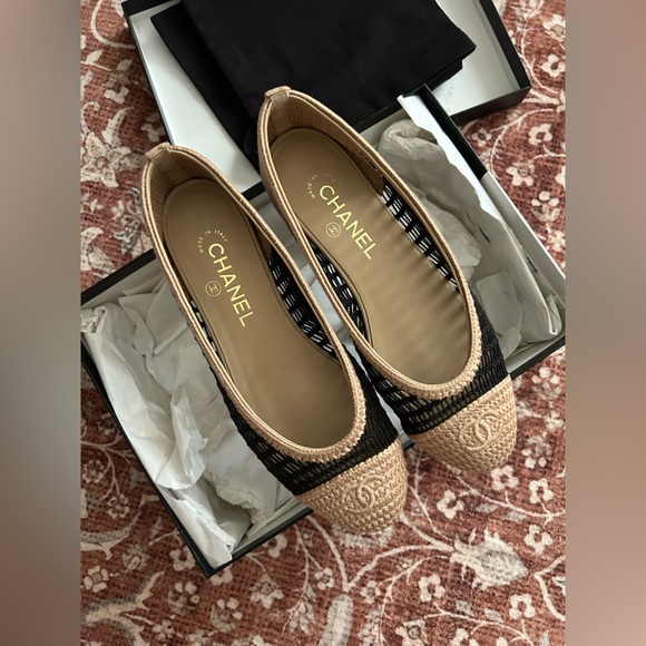Chanel Raffia Flats - Picture 4 of 4